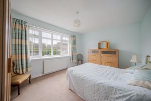 Principal bedroom- click for photo gallery